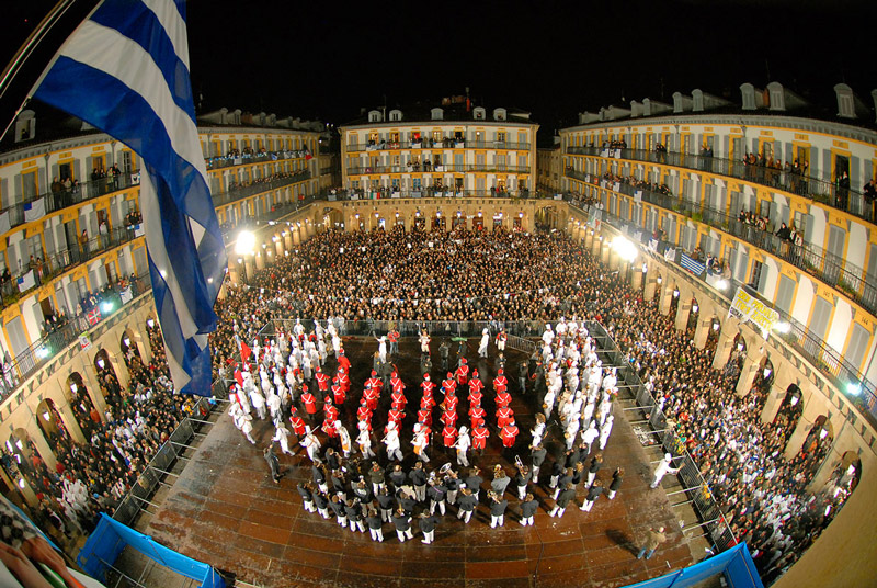 Lễ hội Tamborrada ở San Sebastian